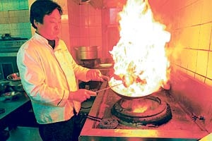 Пожарная безопасность на предприятиях общественного питания взята на особый контроль